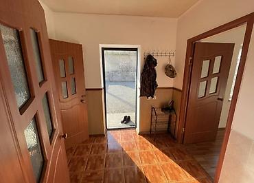 Продажа коттеджей и домов: 🏡 **Продается уютный дом в Бишкеке!** 📍 Район: Ак-Ордо 1 ж/м 🏠 Дом: 2 — 5