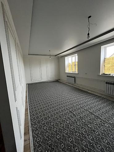 Продажа коттеджей и домов: Срочно продаётся дом с участком! 📍 Адрес: г. Токмок, село — 2