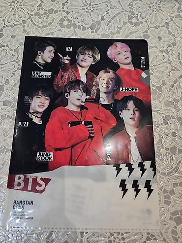 qovluq: BTS temalı post-it vərəqləri və qovluq satılır. Hər ikisi istifadə — 2