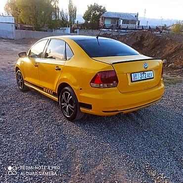 Унаа: Volkswagen Polo: 2017 г., 1.6 л, Кол менен иштөөчү, Бензин, Седан — 1