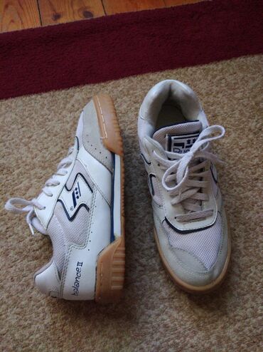 Women's Sneakers and athletic shoes: Ölçü: 37, İşlənmiş — 6