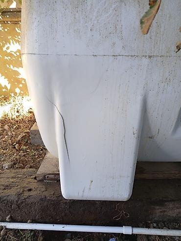 plastik bocka: Plastik su çəni – üfüqi tip - Material: qalın divarlı polietilen — 1
