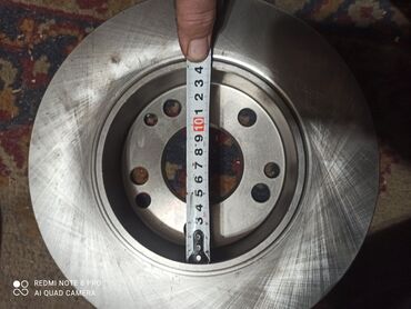 тормозные вакум: Задний тормозной диск Mercedes-Benz Новый, Аналог
