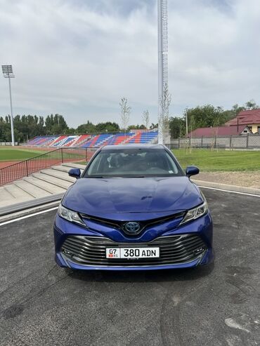домкрат 210: Toyota Camry: 2018 г., 2.5 л, Вариатор, Гибрид, Седан
