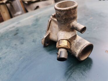 Auto delovi: Racva vode glave Lada 2121,21213,21214i Niva. Polovno, ocuano. Skinuto — 2