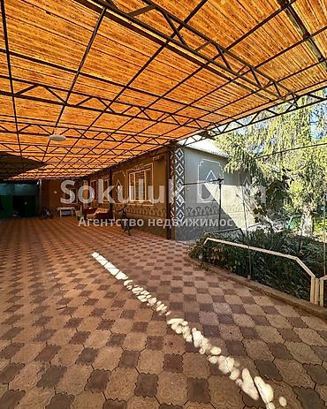 Продажа коттеджей и домов: 🏠Продается дом с. Сокулук 🟡Комнаты: 5 🟡Участок: 7 соток (по факту 26 — 2