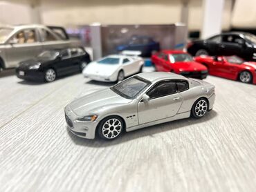 sanke za bebe aksa: Burago Maserati Gran Tourismo 1:43 Na stanju 20ak autica, pogledajte