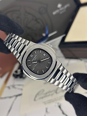 Patek Philippe Nautilus 5711/1A üslubunda paslanmayan poladdan saat