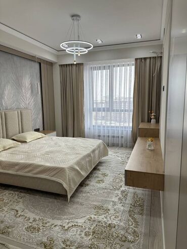 куплю трехкомнатную квартиру: 3 комнаты, 85 м², Элитка, 9 этаж, Дизайнерский ремонт