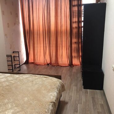 посуточная аренда квартир в баку: Kirayə otaq – mebellə - Geniş yataq və yumşaq örtük - Laminat döşəmə