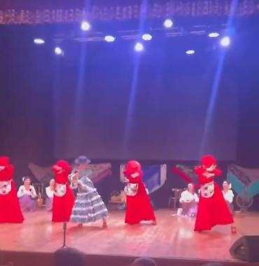 Другие услуги в сфере красоты и здоровья: Театр-студия фламенко "Эсмеральда" начинает набор в группу фламенко с — 27