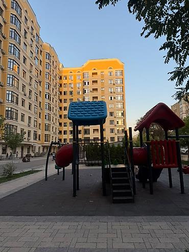 12: 3 комнаты, 106 м², 3 этаж — 2
