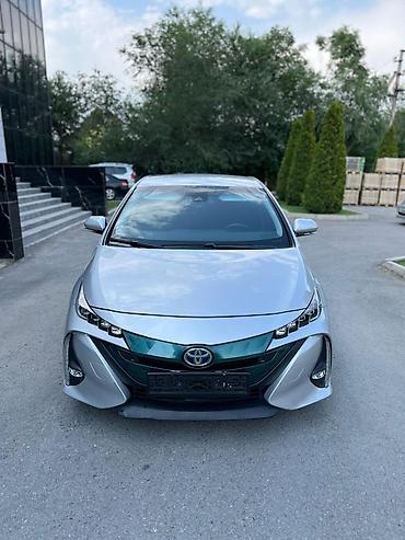 Toyota: Toyota Prius: 2017 г., 1.8 л, Гибрид, Хэтчбэк — 4
