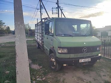 е60 4 4: Грузовой автомобиль Mercedes-Benz 814D с двойной кабиной и — 4