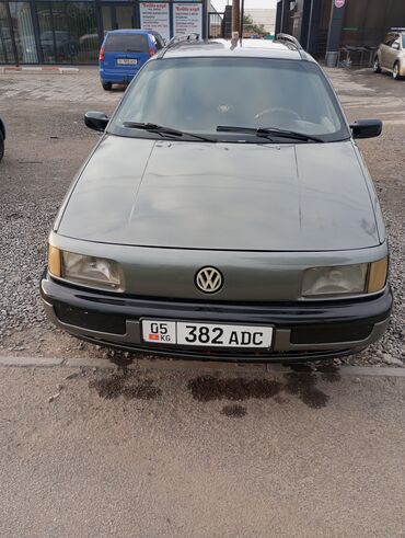 продаю пассат в3 универсал: Volkswagen Passat: 1993 г., 1.8 л, Механика, Бензин, Универсал
