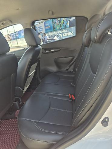Продажа авто: Chevrolet Spark: 2017 г., 1 л, Вариатор, Бензин, Хэтчбэк — 6