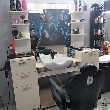 Salon, tibbi mebel dəsti: Bərbərxana avadanlıqları dəsti - Bərbər masası: İki tərəfli rəfli — 7