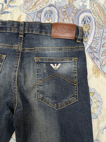 Cinslər və şalvarlar: Джинсы на мальчика 10 лет. Как новые. Одели пару раз — 2