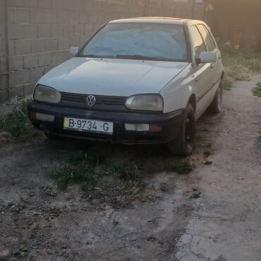 Volkswagen: Volkswagen Golf: 1992 г., 1.8 л, Механика, Бензин, Хэтчбэк