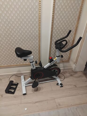 Велотренажеры: Велотренажер для дома - Тип: вертикальный спин-байк - Габариты — 6