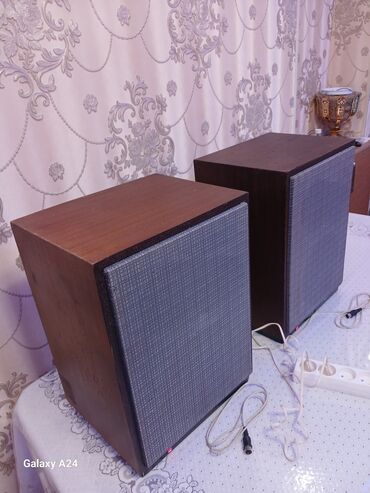 Dinamiklər və kolonkalar: İşlənmiş Radiotehnika Kolonka, Növ - Akustik, rəng - Qəhvəyi -da lalafo.az — 2 Dinamiklər və kolonkalar: İşlənmiş Radiotehnika Kolonka, Növ - Akustik, rəng - Qəhvəyi — 2