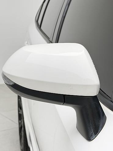 byd e1: Toyota Corolla: 2019 г., 1.8 л, Вариатор, Гибрид, Седан — 8