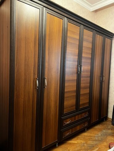 Dolablar: İşlənmiş, Açılan, 6 qapı Düz dolab, Qarderob, paltar dolabı, Azərbaycan