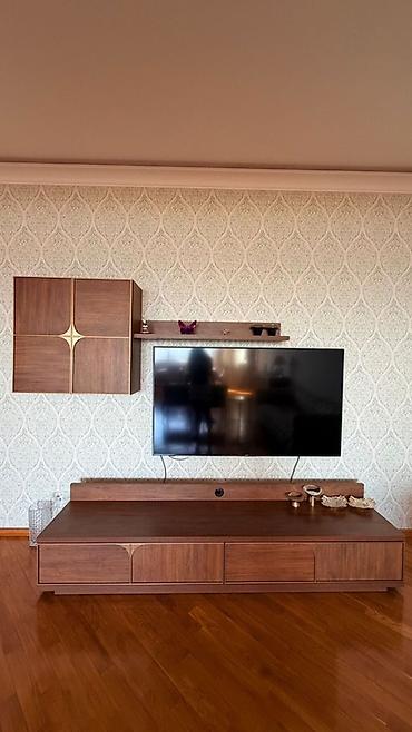 Mebel dəsti – qonaq otağı üçün Tərkibi: - TV stendi: geniş üst səth