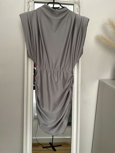 poze za slikanje u haljini: M (EU 38), color - Grey, Cocktail, Without sleeves