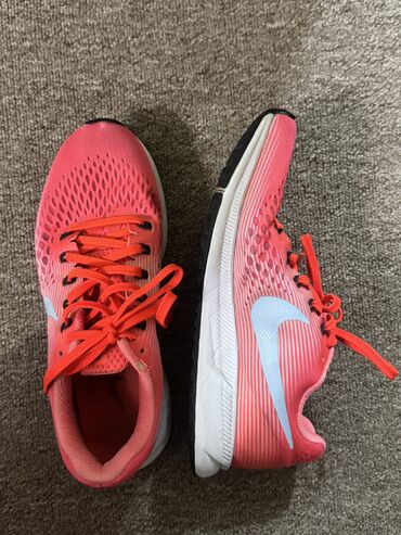день и ночь: Кроссовки, 40, Nike, Б/у, цвет - Оранжевый, Самовывоз