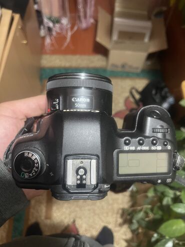 canon eos m: Срочно продаю Canon 5d mark2 40000 в комплекте фотоаппарат одна