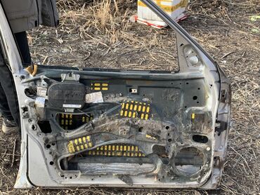 Двери и комплектующие: Дверь Передняя левая Mercedes-Benz, Б/у — 4