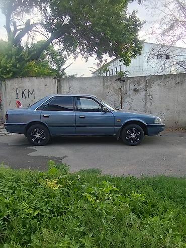 Транспорт: Mazda 626: 1988 г., 2 л, Седан — 2