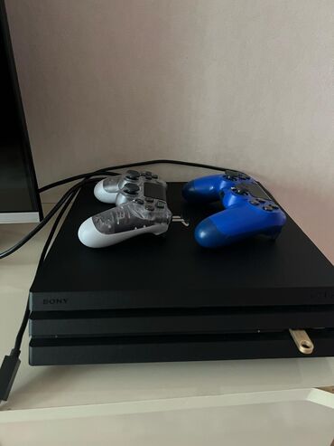 PS4 (Sony Playstation 4): PS4 (Sony Playstation 4)