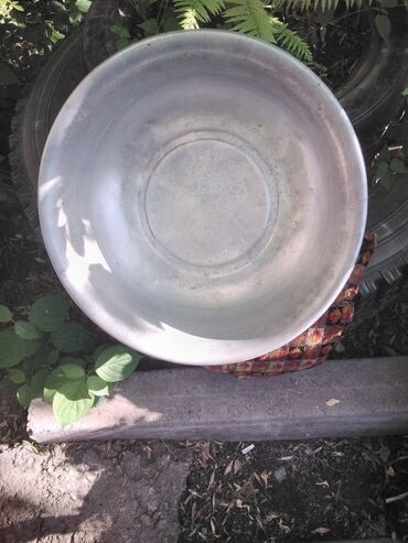 старые посуды: Продаю таз, в хорошем состоянии, диаметр 44 см