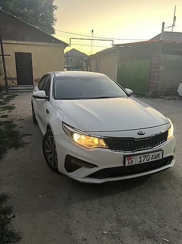 авто в такси: Kia K5: 2021 г., Седан — 2