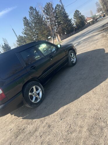 Subaru: Subaru Forester: 2000 г., 2 л, Автомат, Газ, Универсал