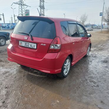 выкуп авто под такси без первоначального взноса: Honda Jazz: 2007 г., 1.5 л, Автоматтык, Бензин, Хетчбек