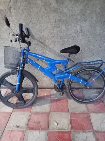 Ev və bağ: Satiri 150az