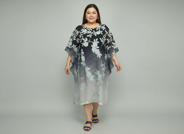 niebieska sukienka stradivarius: Сукня жіноча, розмір 4XL