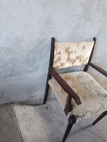 диван в стиле барокко: Кресло со спинкой и подлокотниками в классическом стиле. - Каркас