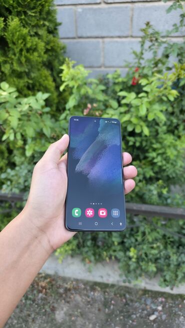 телефоны в рассрочку ош: Samsung Galaxy S21 FE, Б/у, 256 ГБ, цвет - Черный