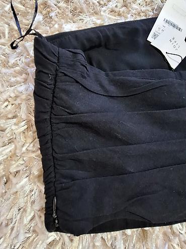 Topovi: Zara crni crop top – model na jedno rame, kolekcija Join Life — 6