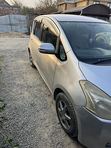 sprinter 315: Toyota Ractis: 2005 г., 1.3 л, Автомат, Бензин, Хэтчбэк — 2