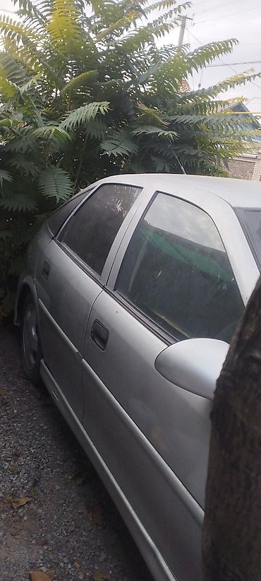 глушитель на опель зафира а: Opel Vectra: 2001 г., Бензин, Седан — 3