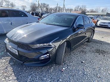 Другие детали салона: Kia K5 — интерьер и оснащение - Центральная консоль с селектором — 9