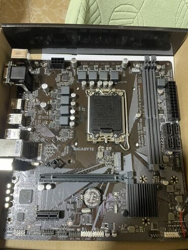 купить материнскую плату для компьютера: Энелик плата, Gigabyte, LGA1700, ПК үчүн