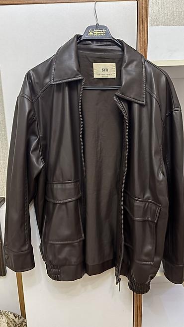 Üst geyimi: Stradivarius ceket.S beden.
55 azn — 3
