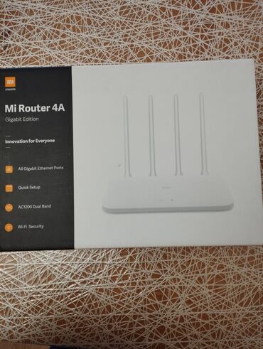 Serverlər: Wi-fi Router, heç istifadə edilməyib. güclü parametrlərlə. ünvan