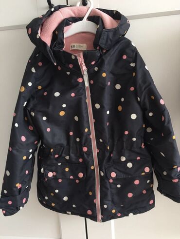 срочно продаю в связи с переездом: Куртка марки H&M, р.7/122; зимняя, снаружи ткань
